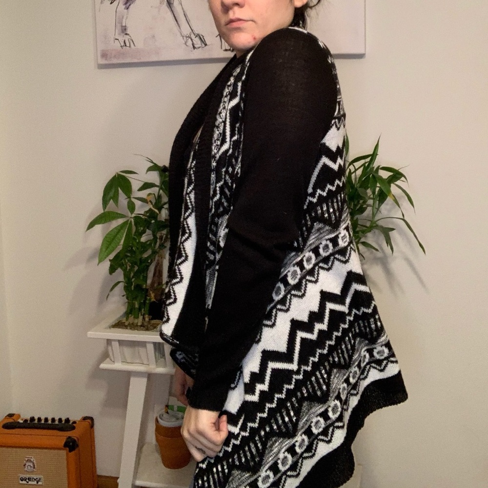 Cardigan - Picture 2 of 3